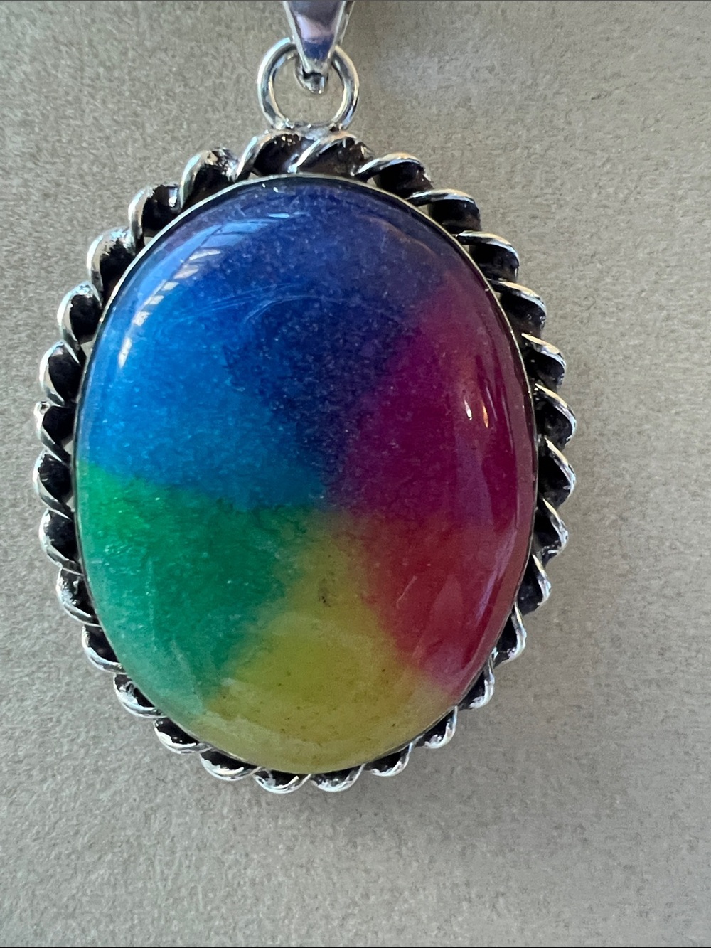 Rainbow Solar Quartz pendant necklace - Picture 3 of 5
